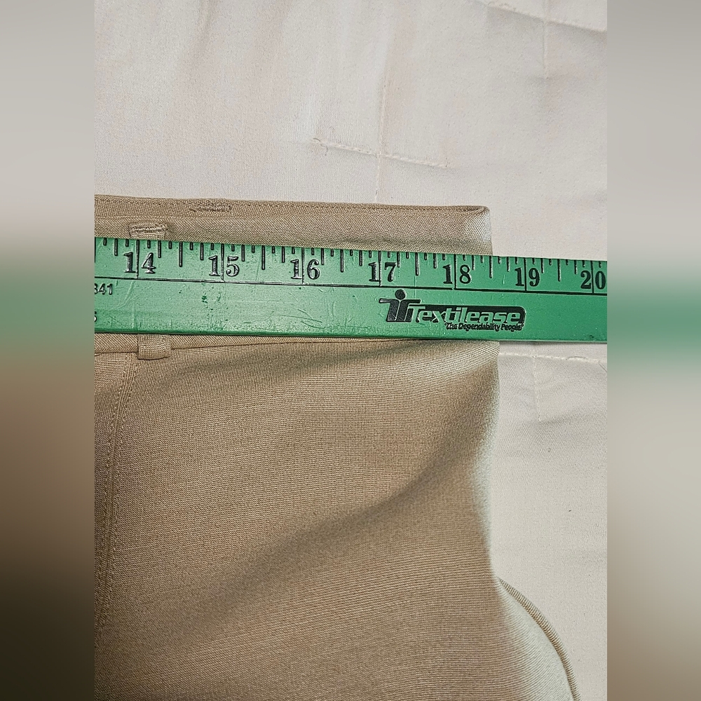 NWT J. McLaughlin Deanne Straight Leg Crop Pant: Color- Heather Sand: Size- 14 - Picture 13 of 15